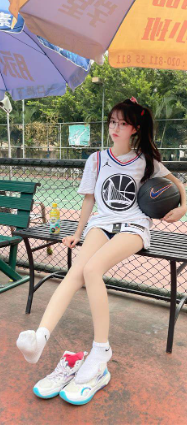 克莱蒙费朗电影节明星红毯动态直击